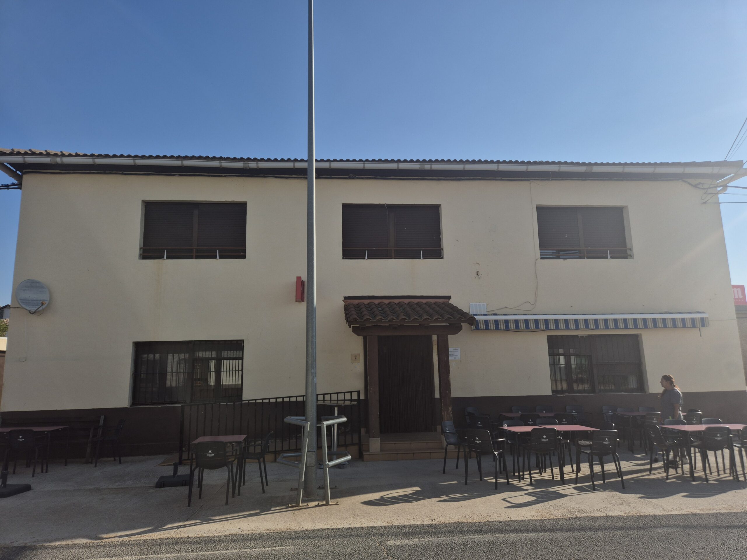 GESTIÓN DE LAS INSTALACIONES DEL BAR-RESTAURANTE Y ALBERGUE JUVENIL DE LEGARIA