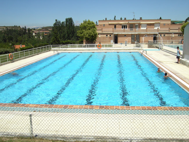 Gestión de la cafetería del frontón y del bar de las piscinas municipales – LUMBIER